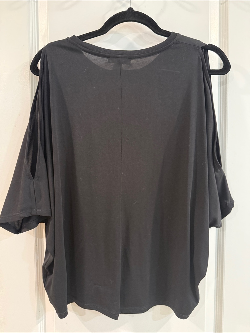 Express Black Cold-Shoulder Short Sleeve Top - Picture 3 of 3